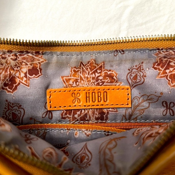 HOBO 100% Genuine Leather Drifter Crossbody Bag in Brown - Picture 8 of 10